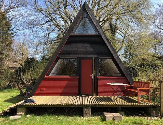 Hütte vom Garten aus